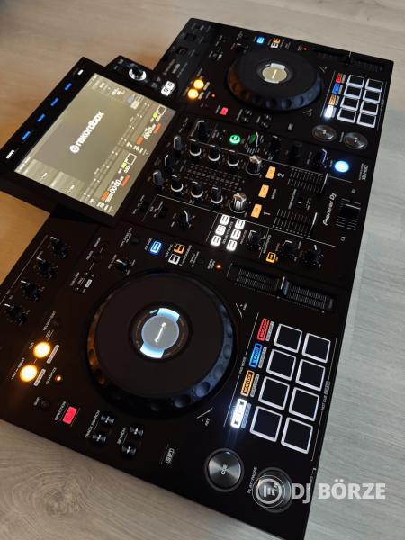 Pioneer XDJ-RX3 szinte új, garanciális + hardcase