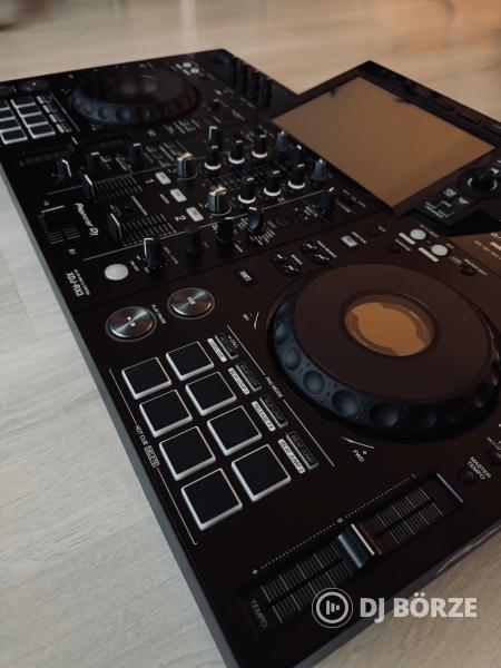 Pioneer XDJ-RX3 szinte új, garanciális + hardcase