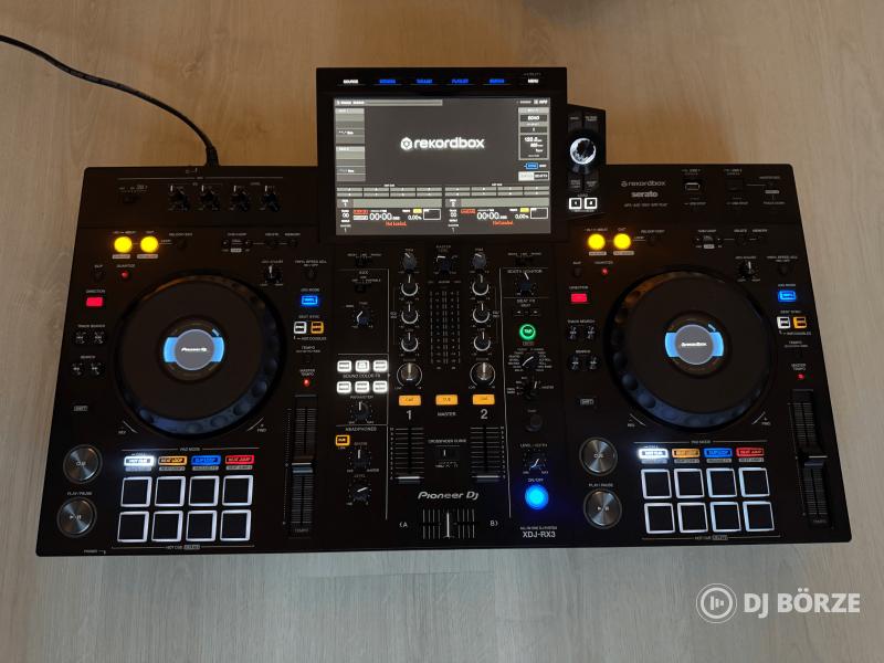 Pioneer XDJ-RX3 szinte új, garanciális + hardcase