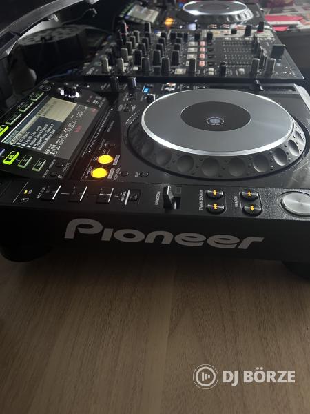 Pioneer CDJ 2000 NXS