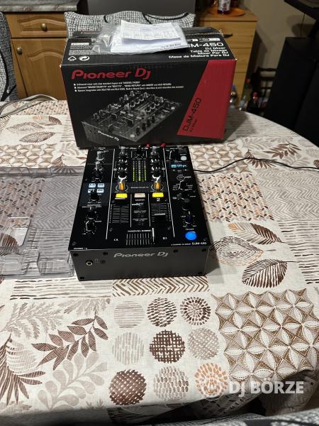 Garanciás Pioneer DJM-450 keverő +decksaver eladó! Beszámítás is lehetséges.
