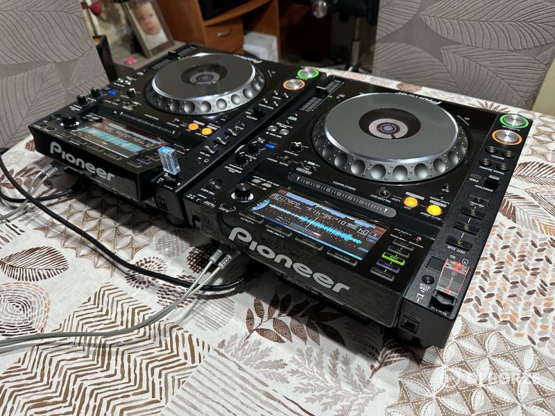 Eladó Pioneer DJ CDJ-2000NXS beszámítás is lehet.