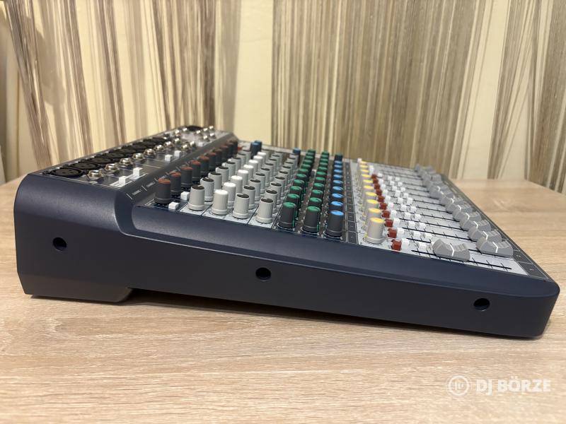 Keverőpult Soundcraft Signature12
