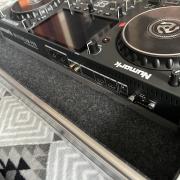 Újszerű Numark Mixstream Pro + SafeCase rack