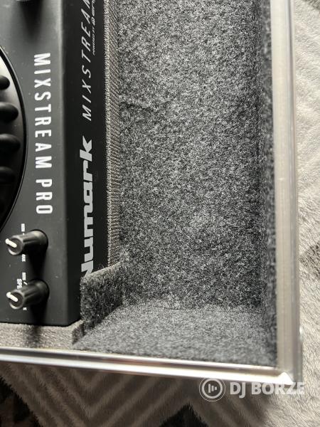 Újszerű Numark Mixstream Pro + SafeCase rack