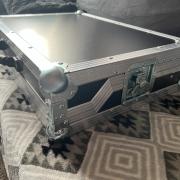 Újszerű Numark Mixstream Pro + SafeCase rack