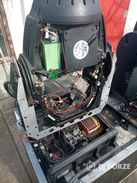 4db van!Martin mac 2000 alkatrésznek egyben, retró fények felújításához...