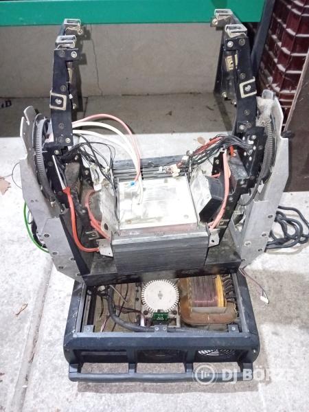 4db van!Martin mac 2000 alkatrésznek egyben, retró fények felújításához...