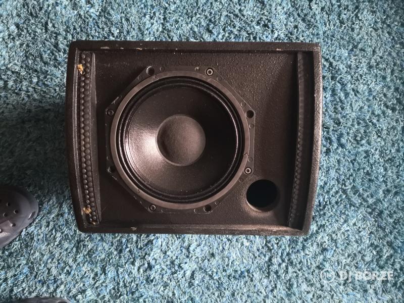 B&C koaxiális hangszórókkal szerelt hangdobozok