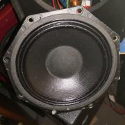 B&C koaxiális hangszórókkal szerelt hangdobozok