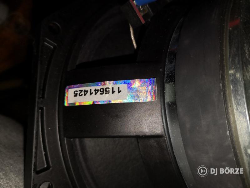 B&C koaxiális hangszórókkal szerelt hangdobozok