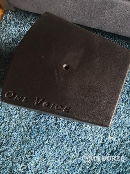 B&C koaxiális hangszórókkal szerelt hangdobozok