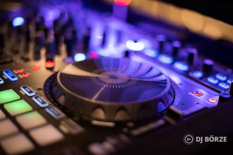 Denon DJ MC7000 Kontroller