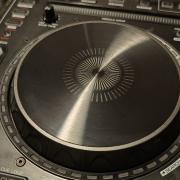 Denon DJ MC7000 Kontroller