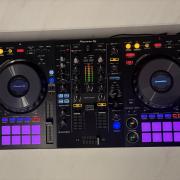 Pioneer DDJ-800 DJ kontroller + Sennheiser HD 25 fejhallgató szett