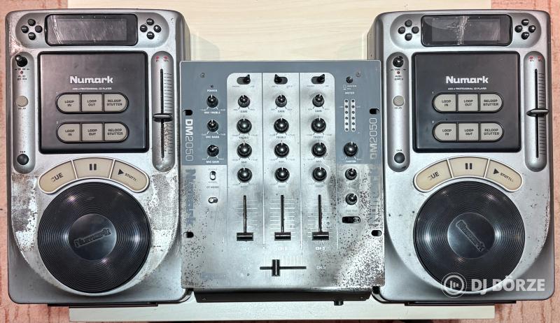 Eladó egy “lerúgott” Numark Dj szett