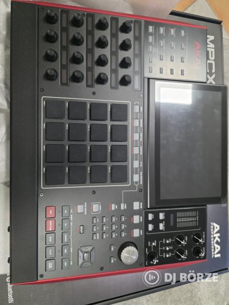 Akai MPC X