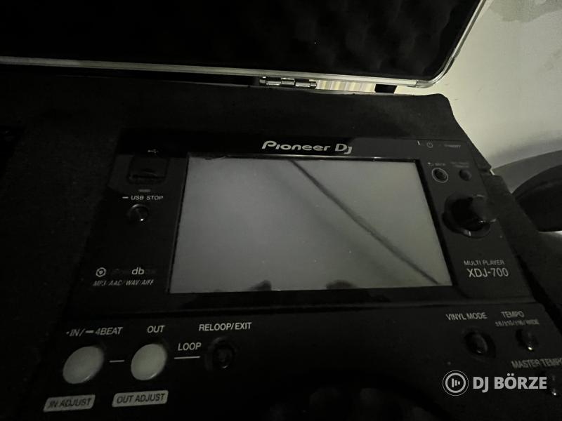 Xdj700 pár + djm250mk2 + kombi rack