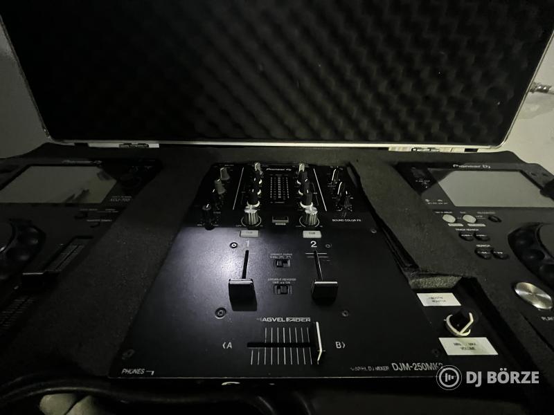 Xdj700 pár + djm250mk2 + kombi rack