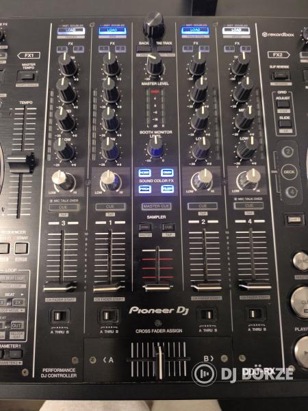 Pioneer ddj-RX dj Controller