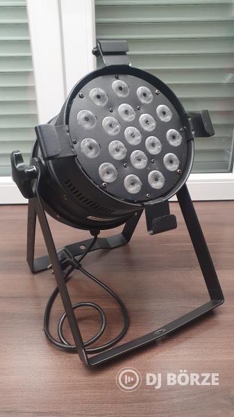 4db Stairville CX-30 RGBW 18x8W konténerrel