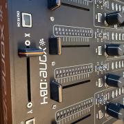 Allen & Heath Xone: DB4 DJ keverő