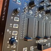 Allen & Heath Xone: DB4 DJ keverő