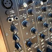 Allen & Heath Xone: DB4 DJ keverő