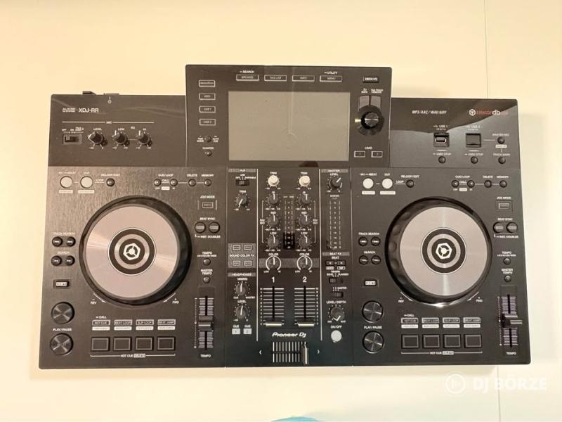 Pioneer XDJ RR + UDG hordtáska