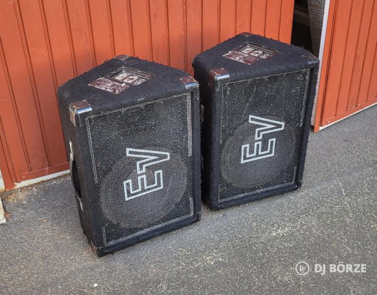 Electro Voice FM12-2C hangsugárzók