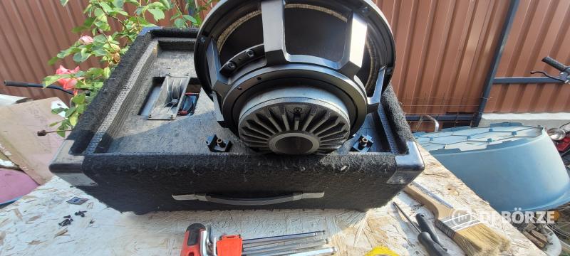 Electro Voice FM12-2C hangsugárzók