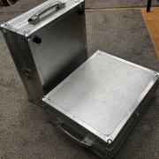 Lemezjátszó rack koffer