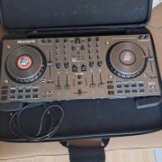 NUMARK NS4FX