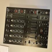 Behringer djx 750