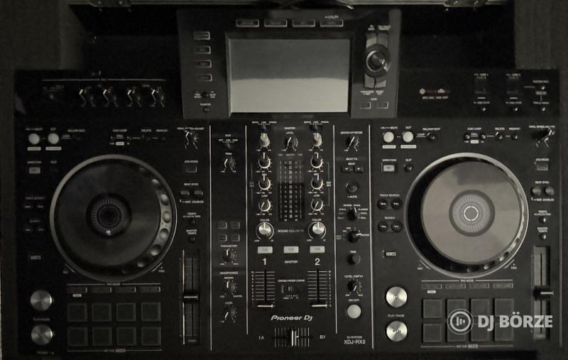 Pioneer XDJ-RX2, UDG Rack, Decksaver