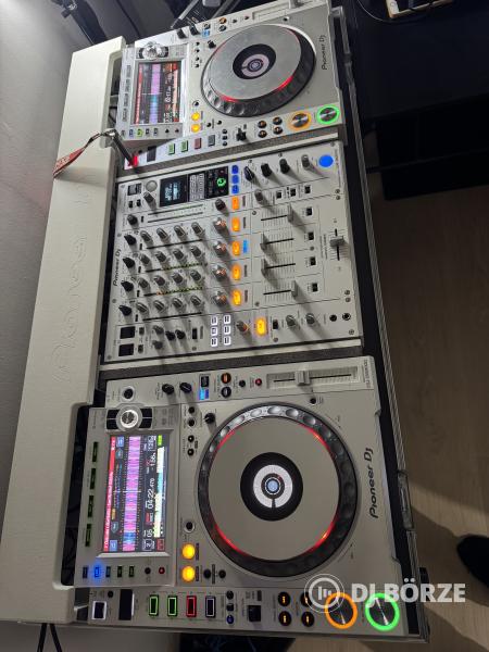 2000NXS2-W & DJM-900NXS2-W – Limited Edition