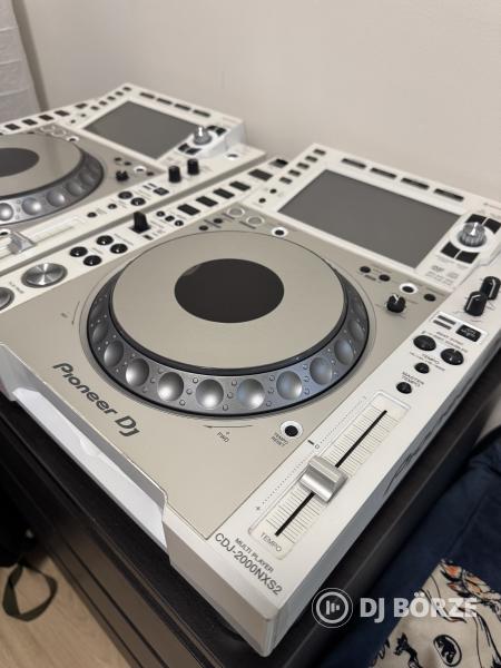 2000NXS2-W & DJM-900NXS2-W – Limited Edition