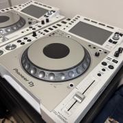2000NXS2-W & DJM-900NXS2-W – Limited Edition