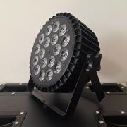 Eladó számlával, garanciával, új fém házas 18x10 watt PAR lámpák rackekkel