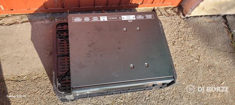 Behringer EP2000 végfok