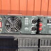 Behringer EP2000 végfok