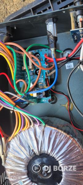 Behringer EP2000 végfok