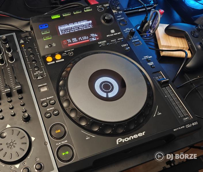 Pioneer CDJ 900