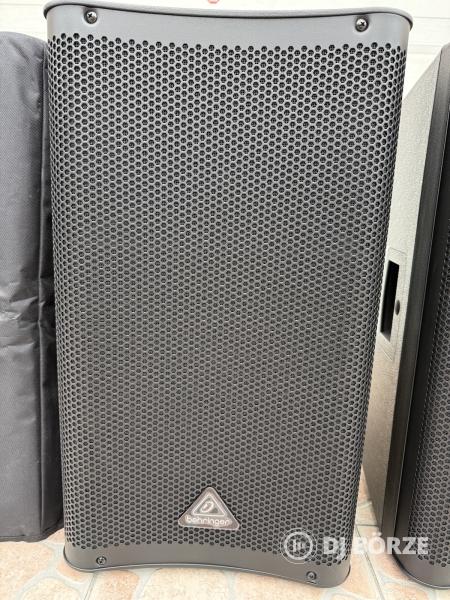 2db Behringer DR112DSP aktív hangfal, védőtokkal együtt