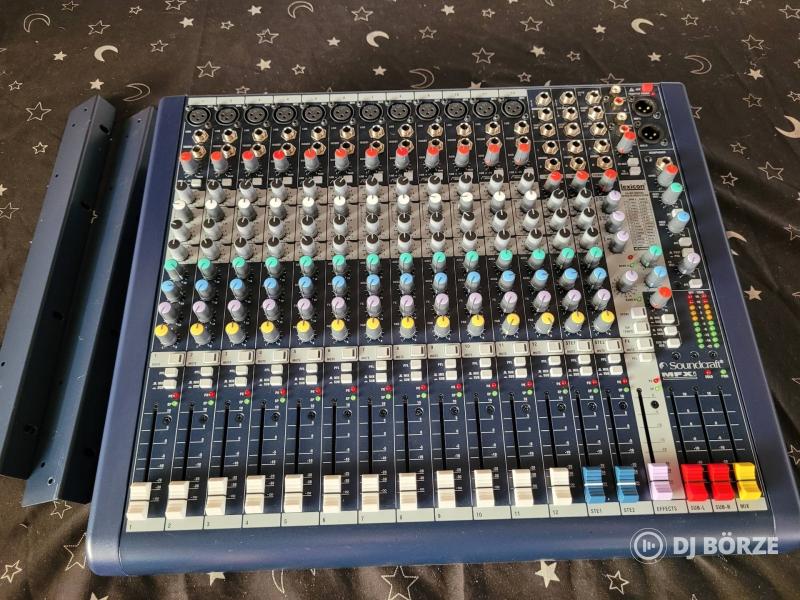 Soundcraft mfxi zenekari keverő