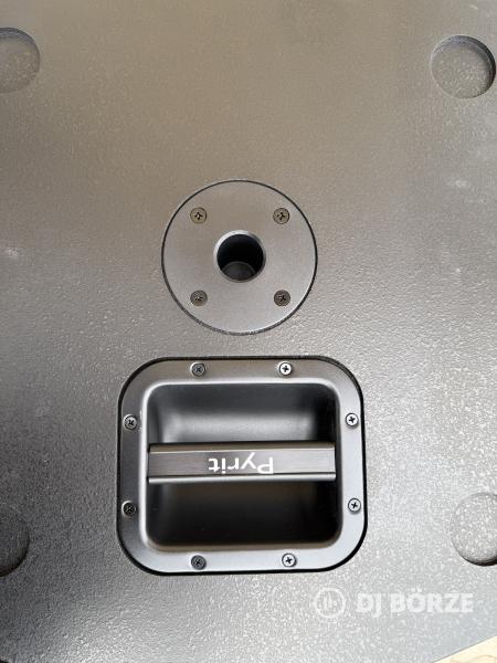 the box Pyrit 212 Sub A aktív mélyláda védőtokkal