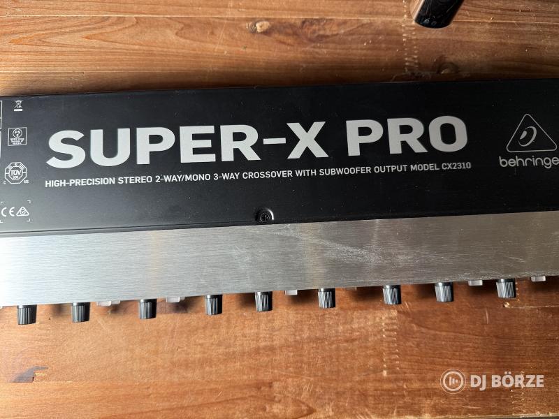Behringer CX2310 Super X Pro V2 aktív hangváltó