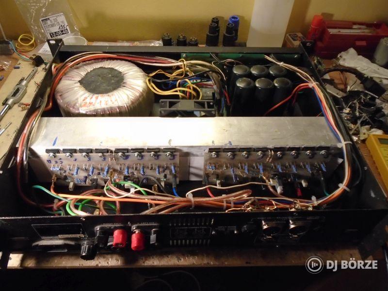 Végfok 2X400W 4 Ohm