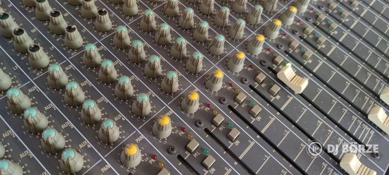 Frontier Merit MT-2402 keverőpult