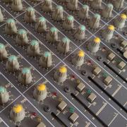 Frontier Merit MT-2402 keverőpult